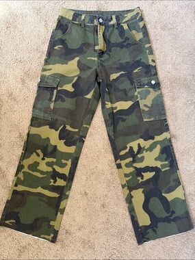 Camo cargo pants 28x28 approx